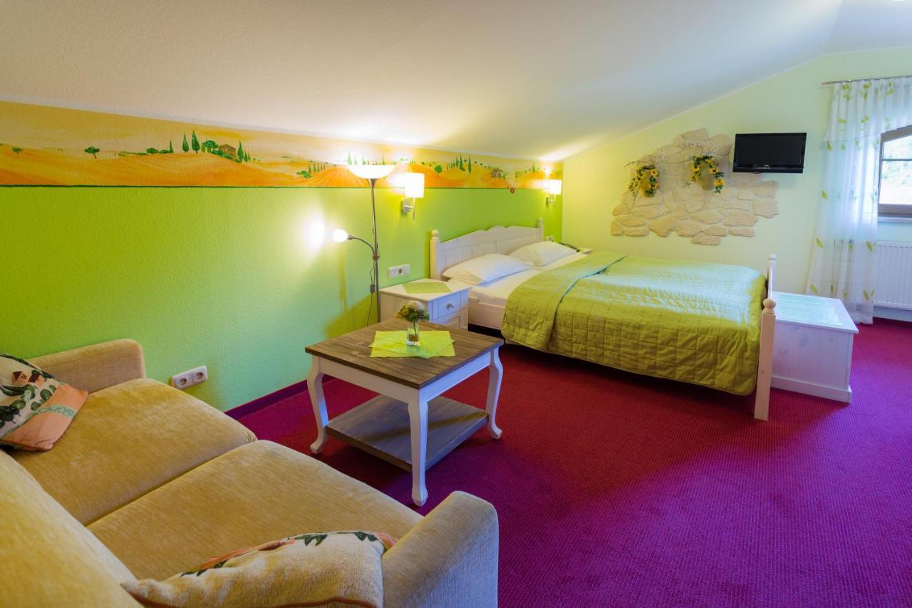 Hotel & Ferienwohnungen Bohlenblick Saalfeld Saale المظهر الخارجي الصورة