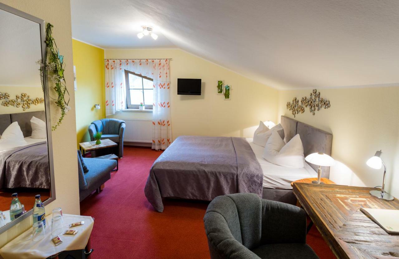 Hotel & Ferienwohnungen Bohlenblick Saalfeld Saale المظهر الخارجي الصورة